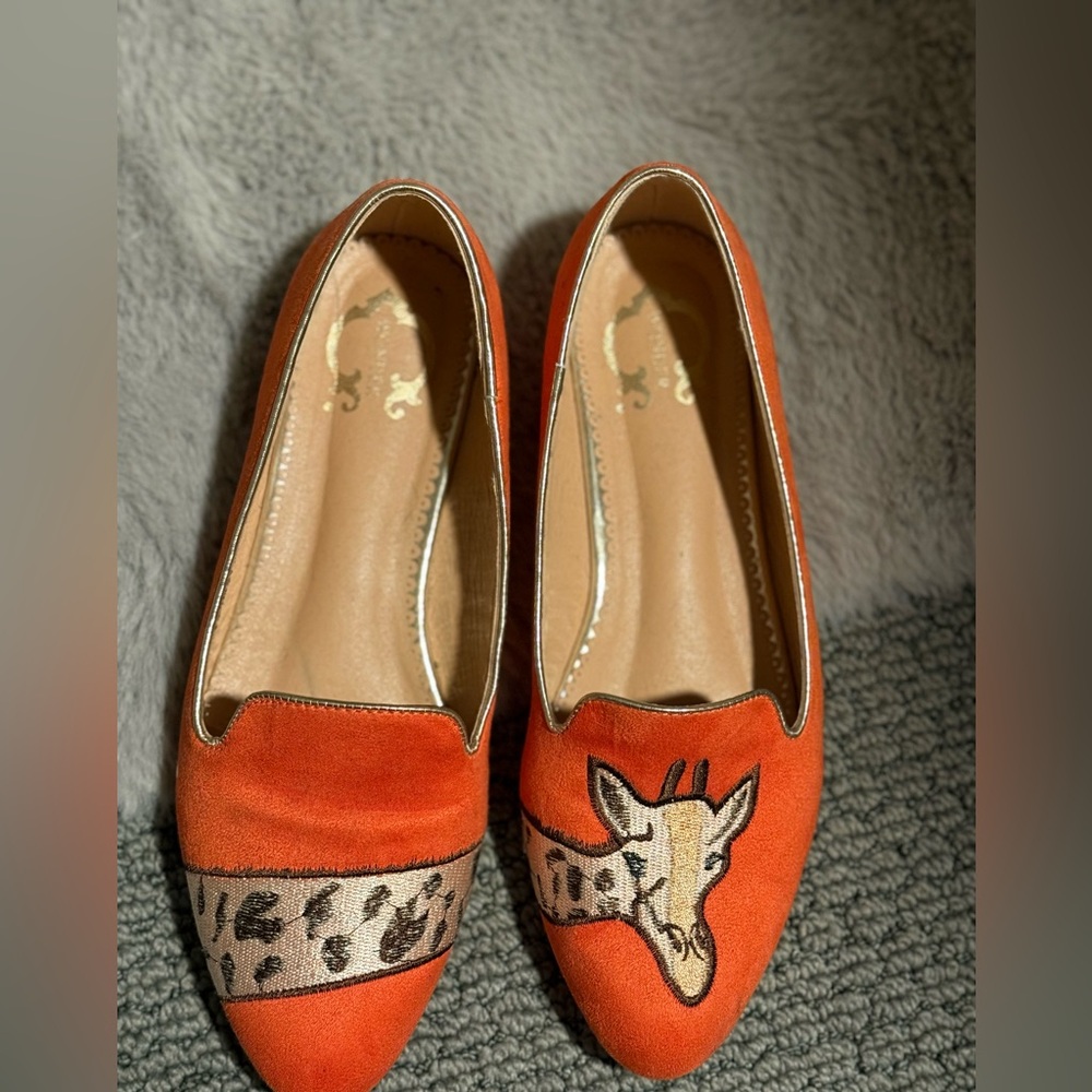 Stylish Orange Giraffe Print Women's Loafers